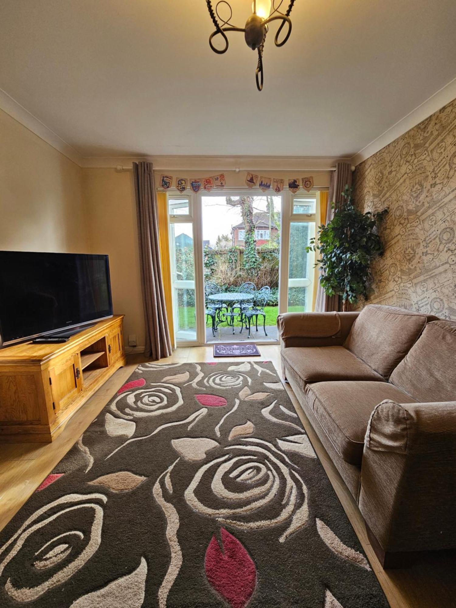 Harry Potter Hogwarts Apartment Watford  Exterior foto